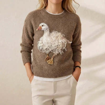 Women's Sweatshirt with Digital Print – Trendy Round Neck Pullover