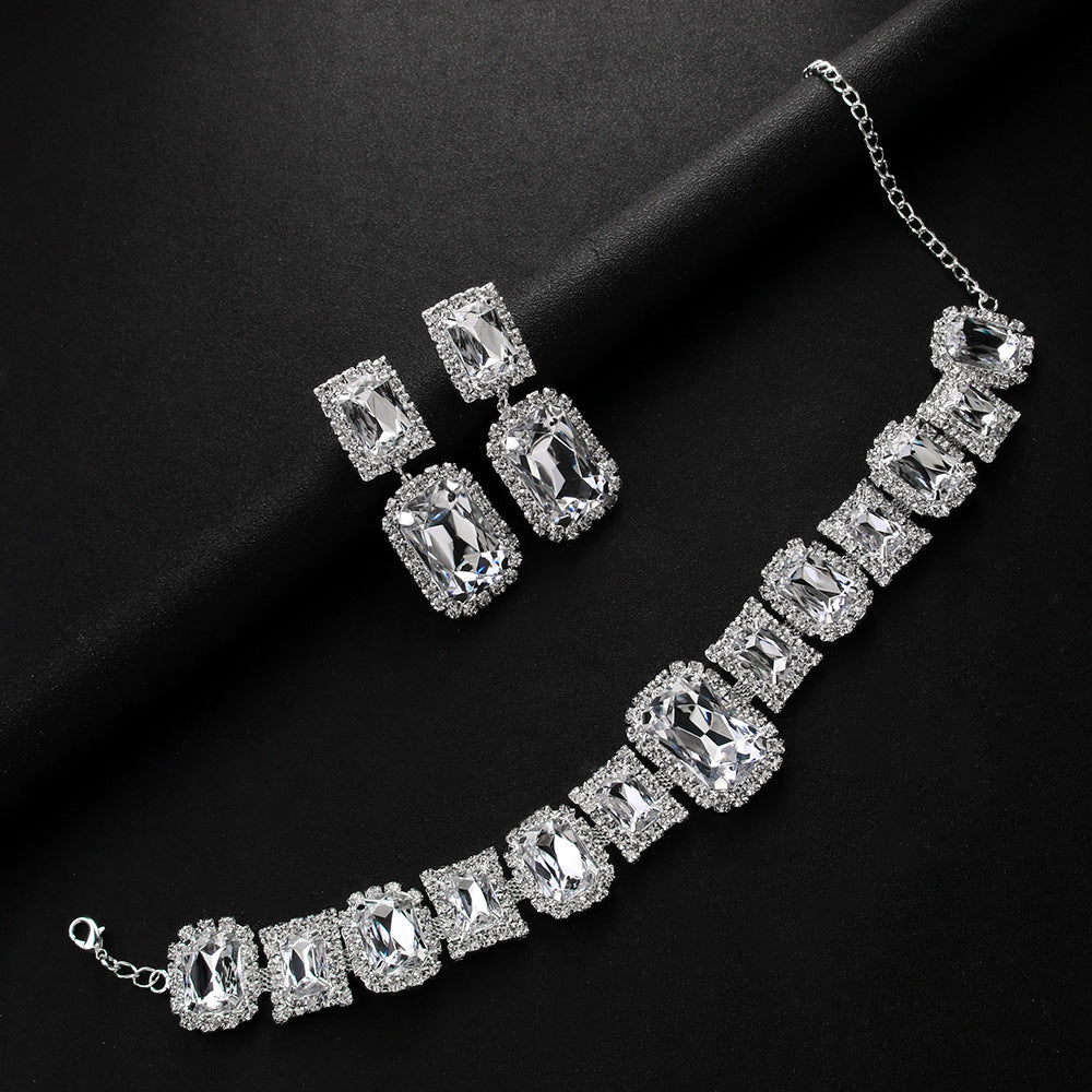 Modern Geometric Crystal Jewelry Set – Necklace & Statement Earrings in Luxury Design