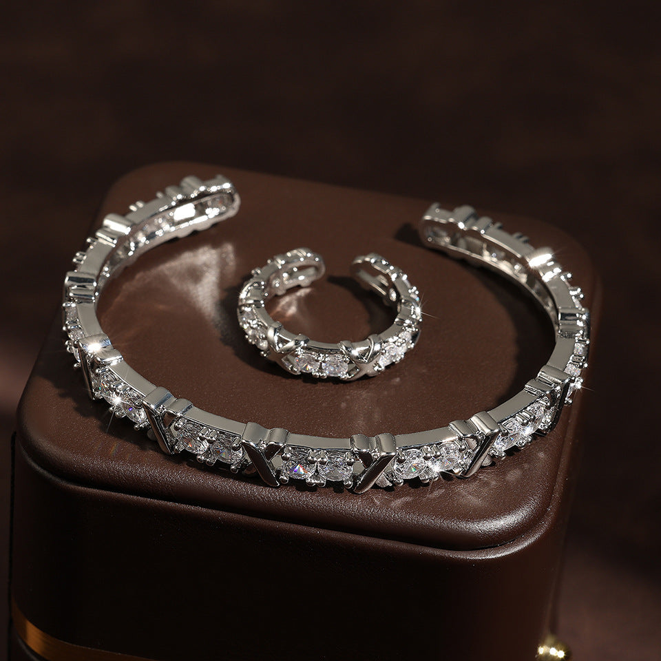Fashionable Zircon Bracelet for Women and Men