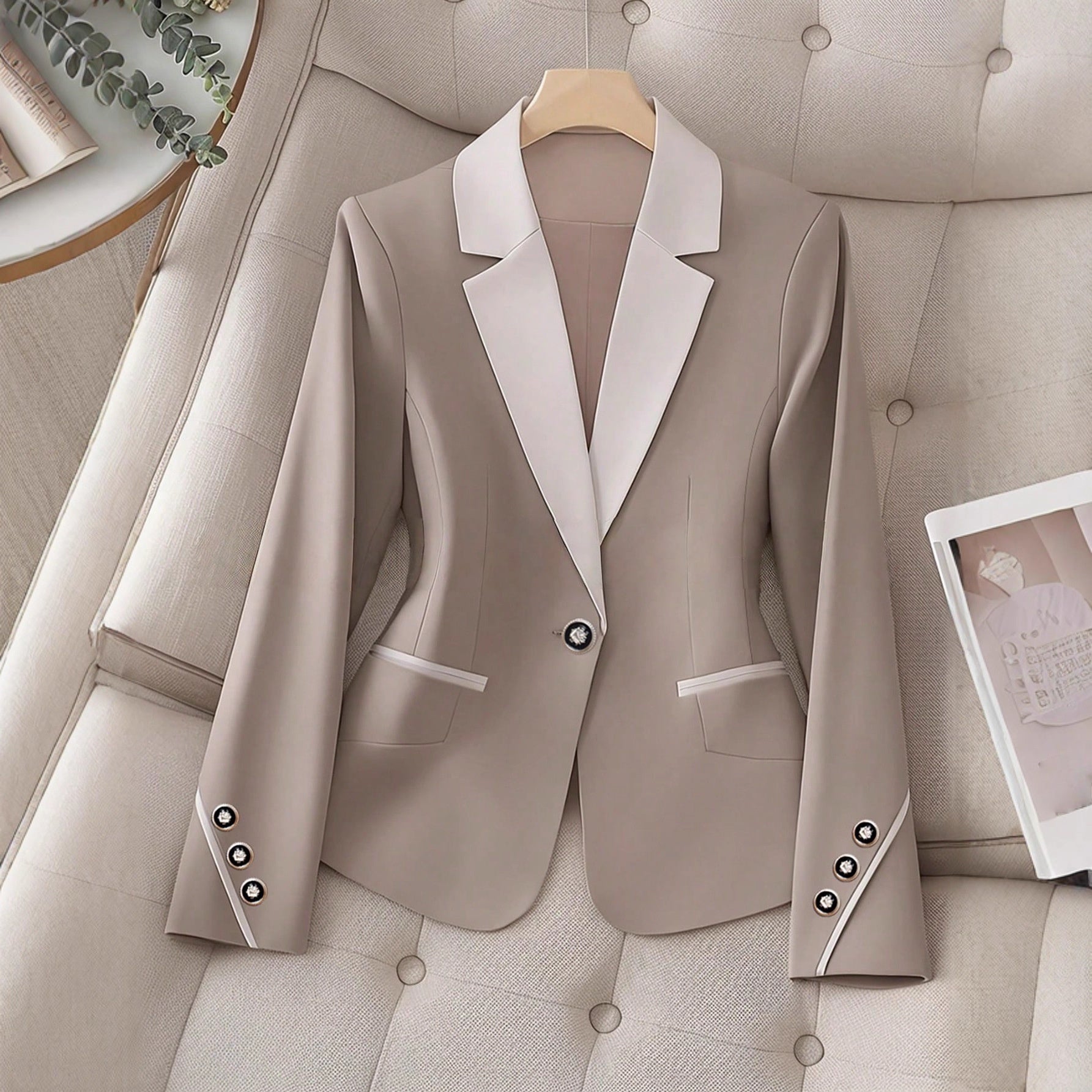 Eleganter Damen Business-Blazer mit Kontrastknöpfen – Formal & Stilvoll