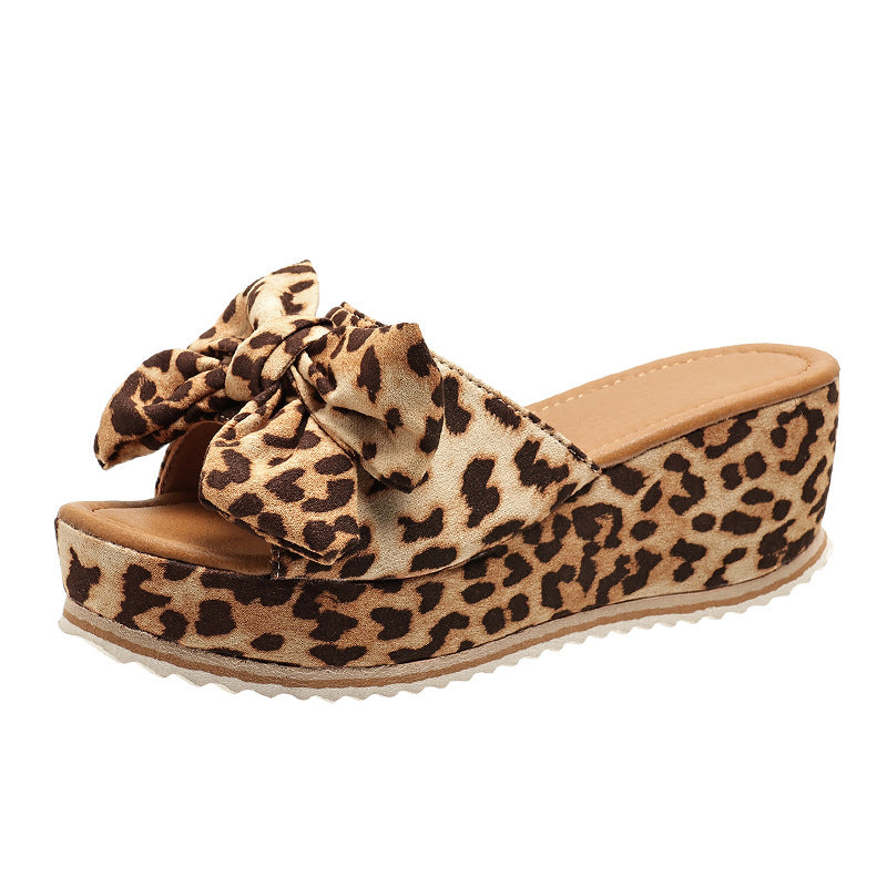 Damen Keil Pantoletten Leo | Schleife Plateau Sommer Schuhe