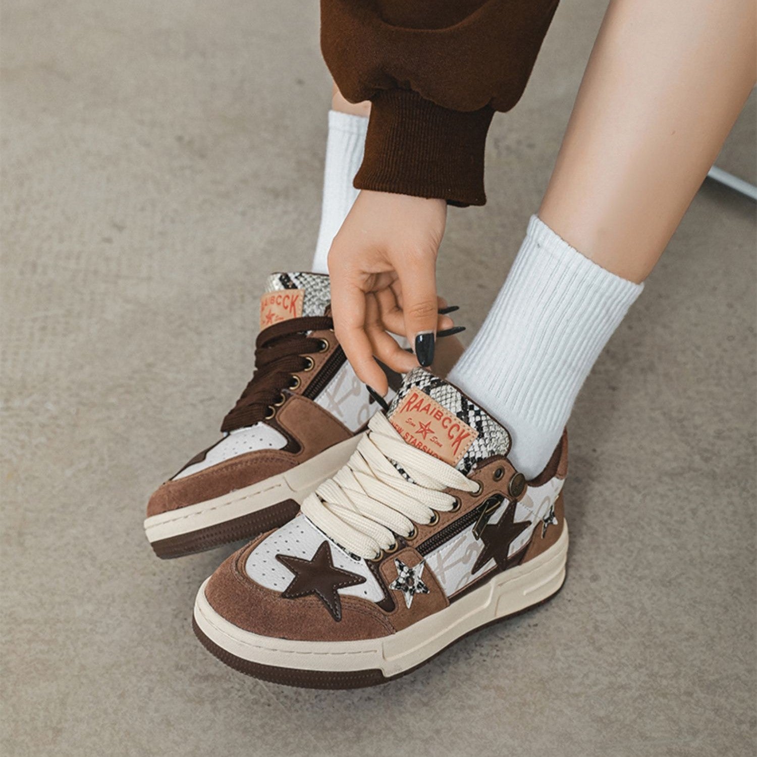 Men's Retro Sneakers Brown Star | Casual Board Shoes Stylish