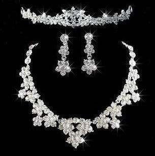 Exclusive Bridal Jewelry Set – 3-piece with Necklace, Earrings & Bracelet in Elegant Design