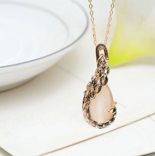 Elegant Teardrop Jewelry Set with Rhinestones – Necklace & Earrings for Special Occasions