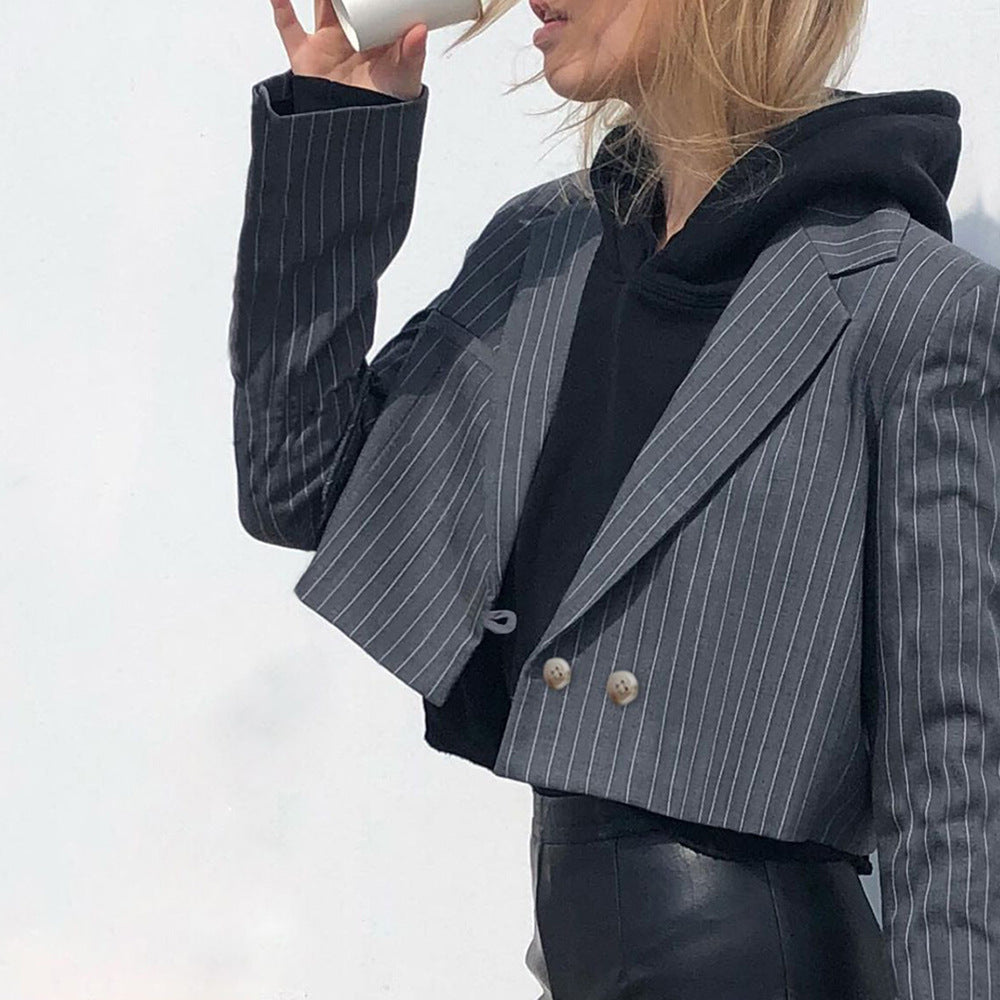 Elegant Women's Blazer with Deep V-Neck – Modern & Seductive