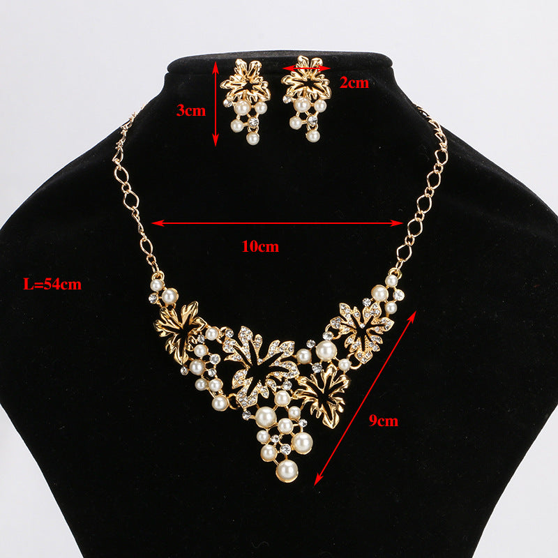 Luxurious Pearl Jewelry Set for Bride - Elegant Necklace & Earrings in Timeless Design