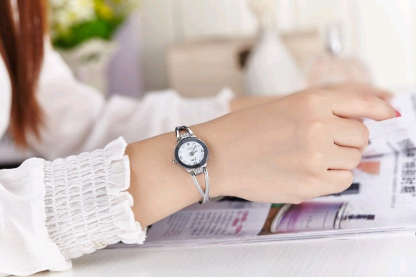 Damen-Studentenarmbanduhr aus Stahl, wasserdicht, Quarz, elektronisch, modisch