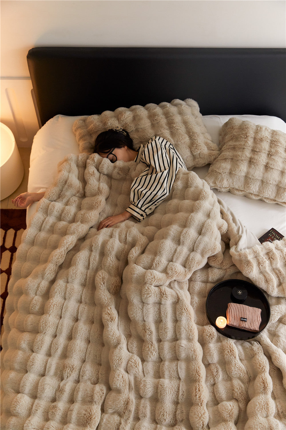 Kuscheldecke Bubble Velvet | weich warm flauschig modern