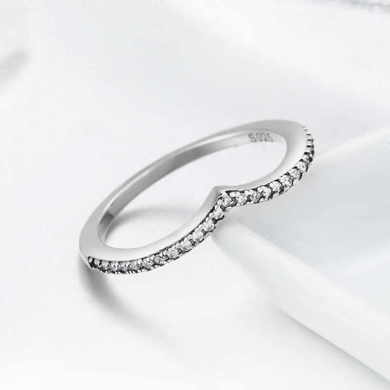 Eleganter Damenring aus 925 Sterling Silber mit funkelndem Zirkon