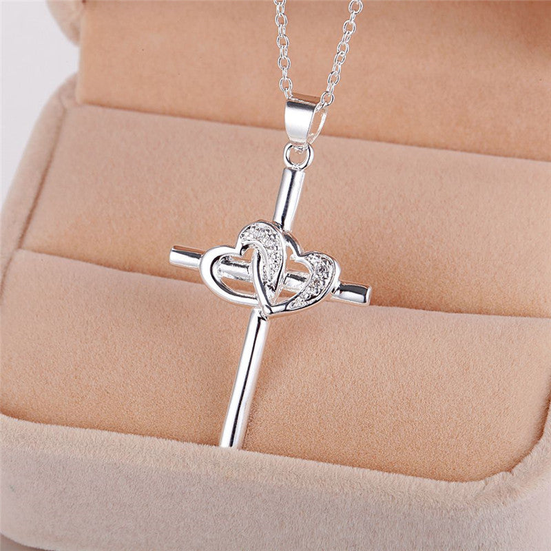 Zarte Herz Halskette kurz – Eleganter Damen Schmuck für romantische Momente
