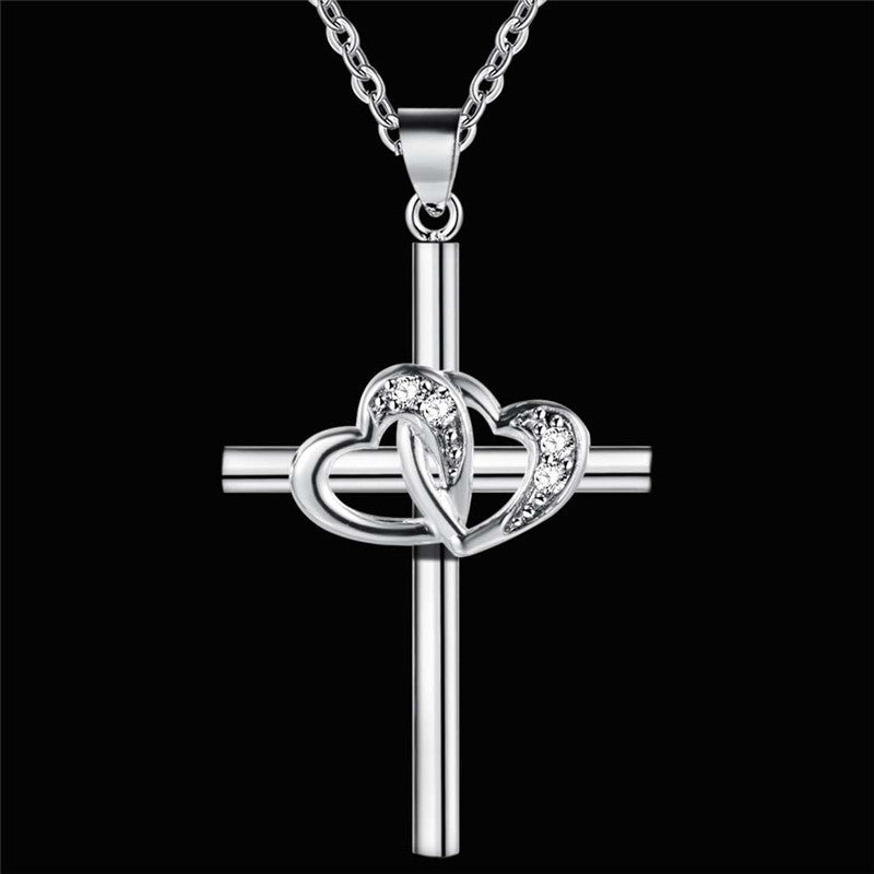 Zarte Herz Halskette kurz – Eleganter Damen Schmuck für romantische Momente