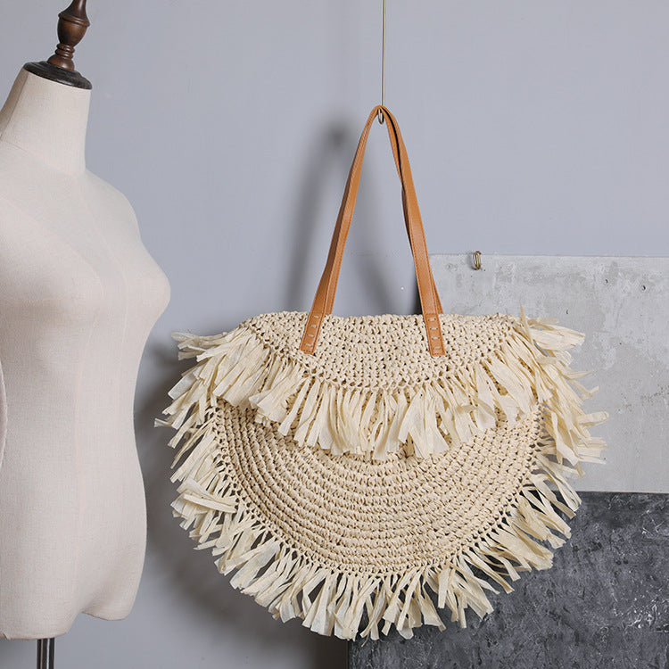 Women's Straw Bag Tassel Retro Beach Bag Shoulder Bag Summer