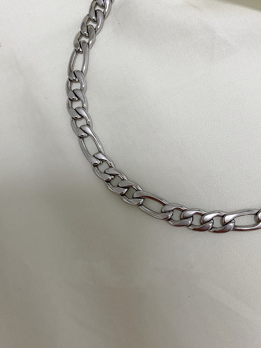 Figaro Anklet Metallic Unisex – Elegant & Timeless Modern