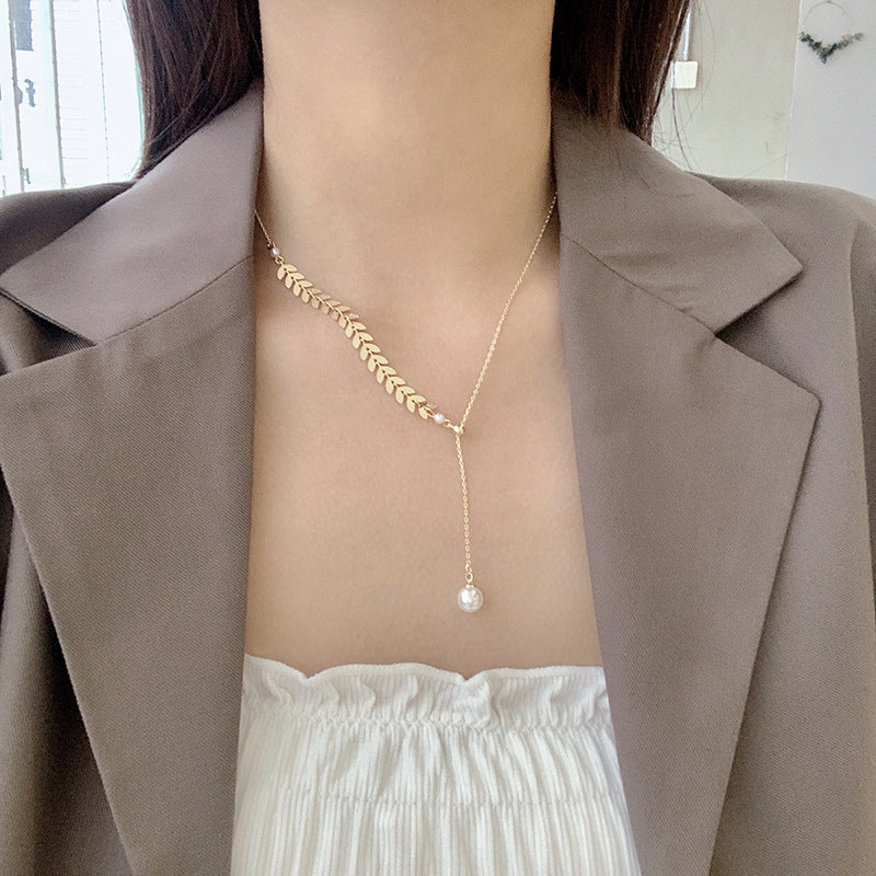 Delicate Wheat Stalk Necklace Short – Elegant Women's Jewelry in Minimalist Style