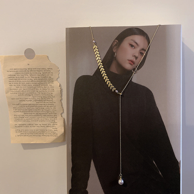Delicate Wheat Stalk Necklace Short – Elegant Women's Jewelry in Minimalist Style