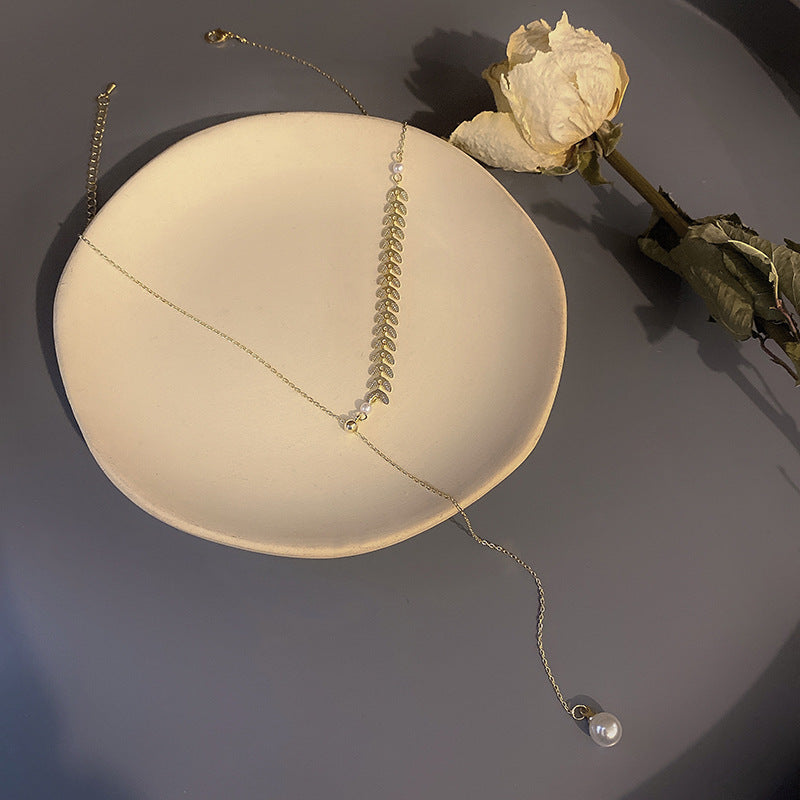 Delicate Wheat Stalk Necklace Short – Elegant Women's Jewelry in Minimalist Style