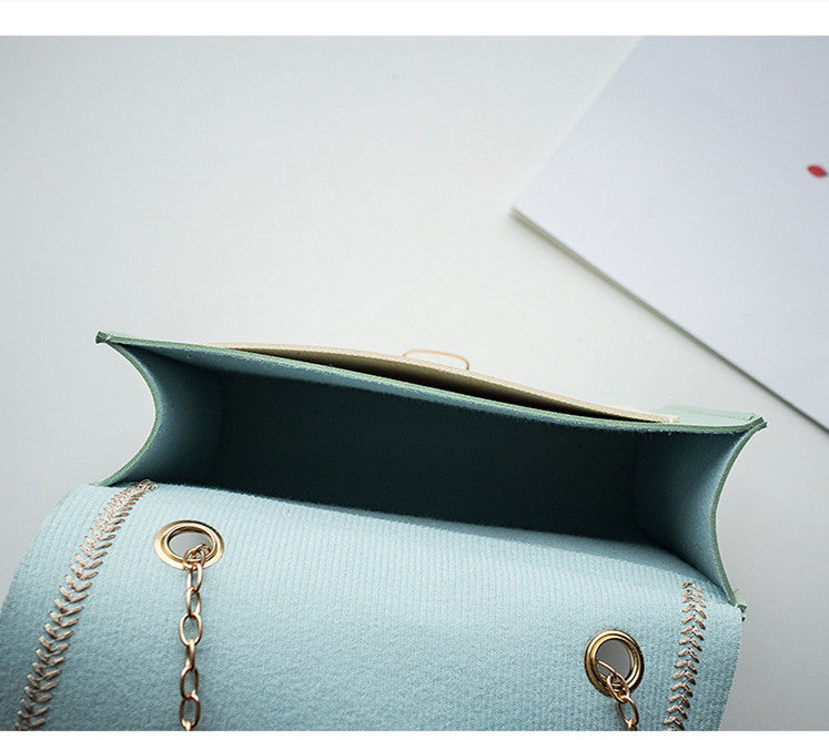 Damen Tasche mit Schloss & Kette – elegant & modern