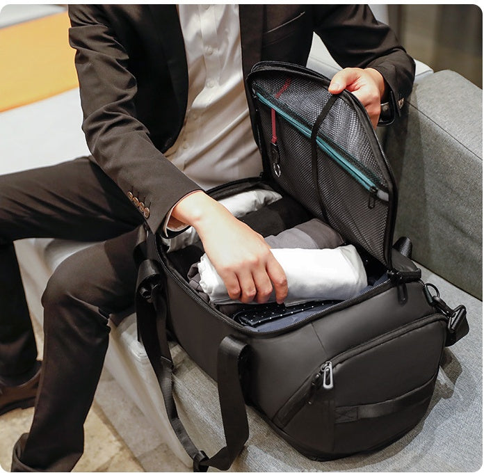 Men's Outdoor Backpack Made of Oxford Fabric | Robust & Large Volume