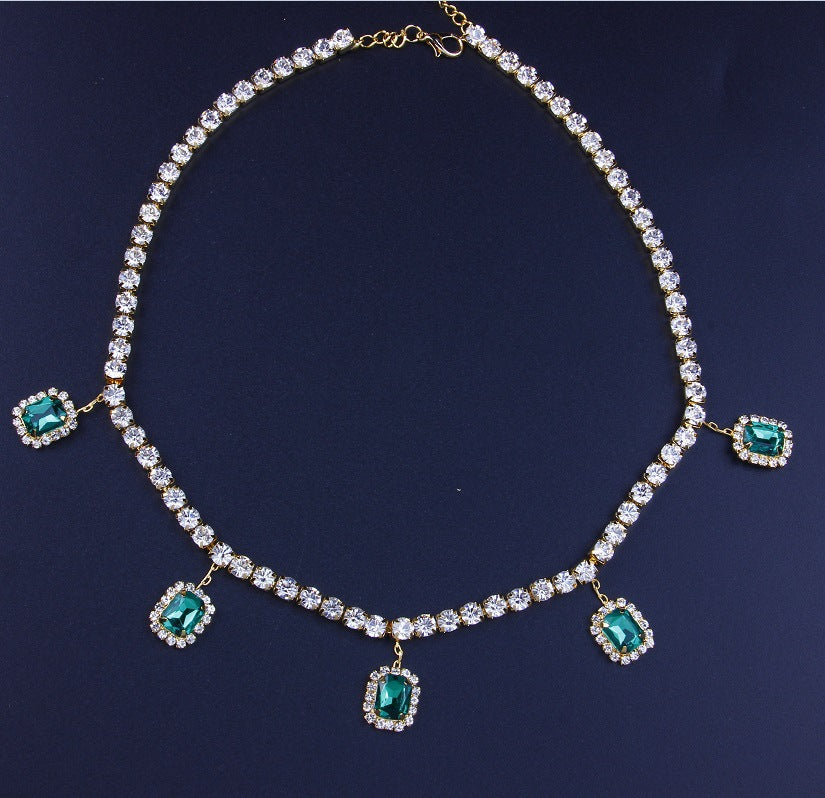Eye-catching Crystal Necklace with Colorful Pendant – Elegant Women's Statement Jewelry