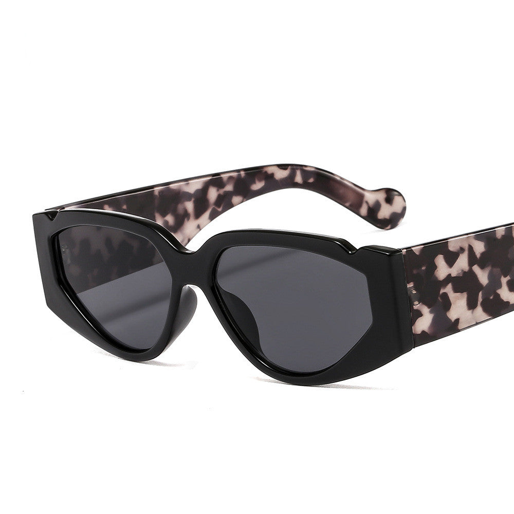 Trendige Unisex Sonnenbrille bunt – Moderne Fashion Brille