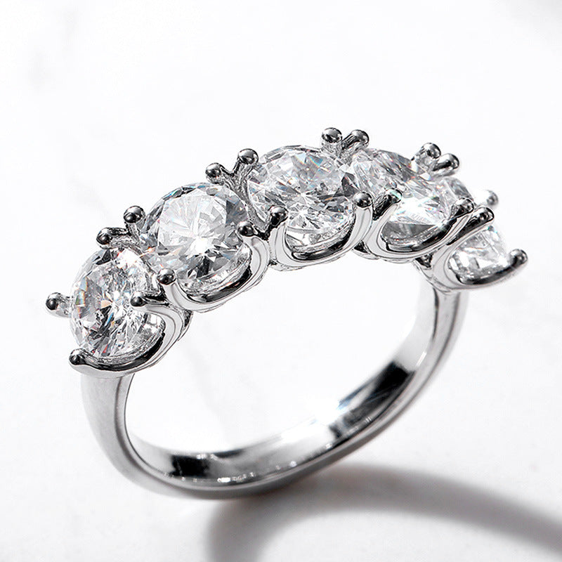 Moderner Damenring mit rundem Zirkon im Diamantstil – Elegant & Funkelnd