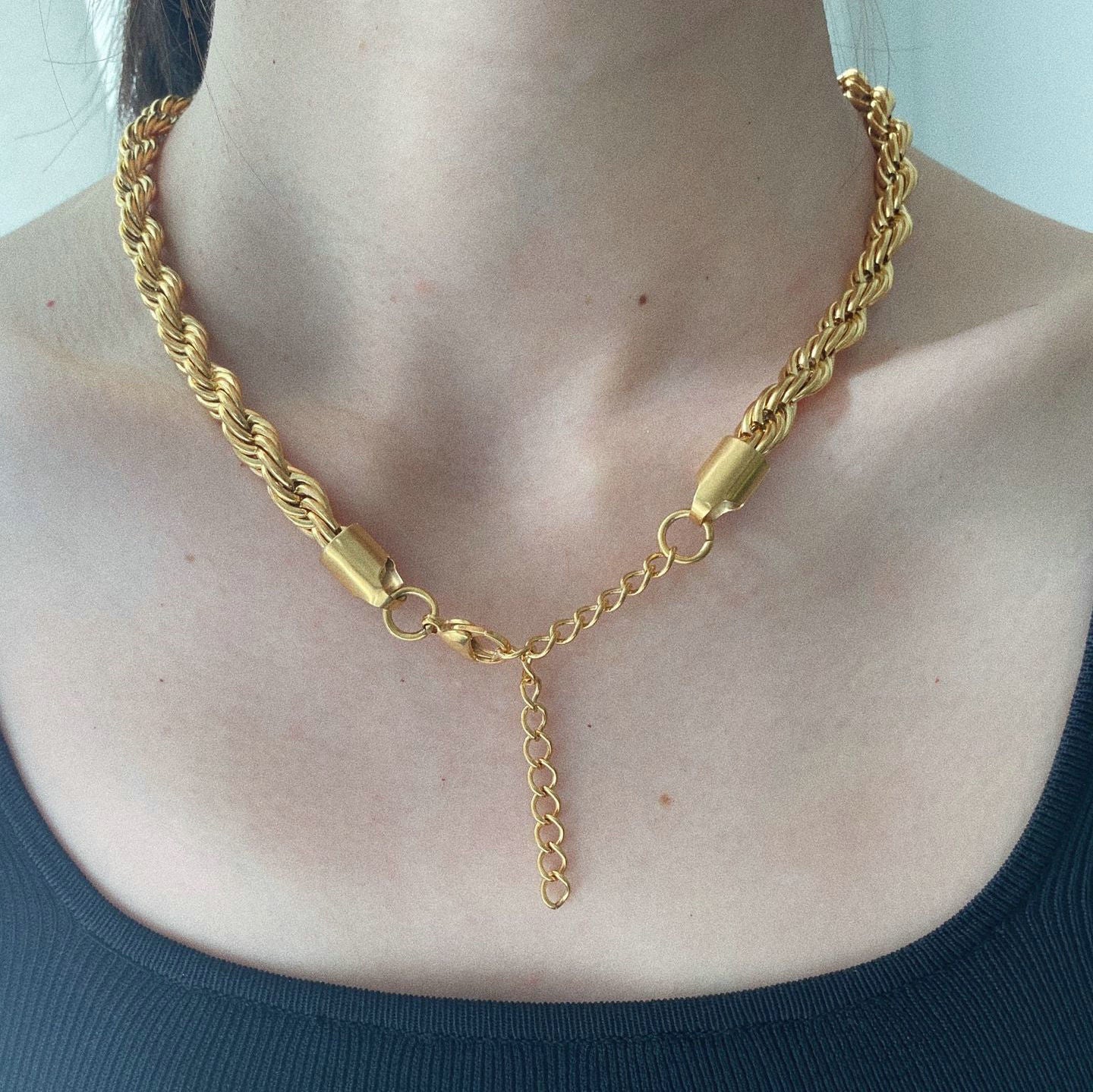 Twisted Rope Chain Necklace – Elegant Women's Jewelry in a Timeless Design