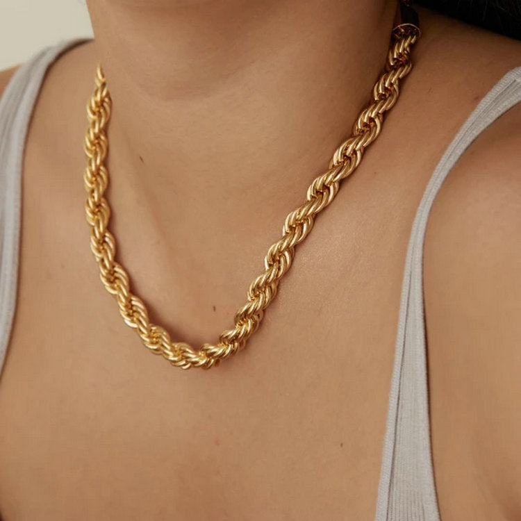 Twisted Rope Chain Necklace – Elegant Women's Jewelry in a Timeless Design