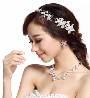 Bridal Jewelry Set with Pearls & Clover - Elegant Korean Style Necklace & Earrings