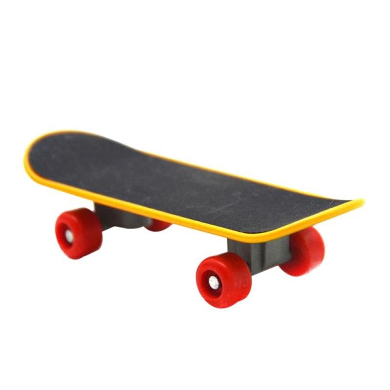 Intelligence Toy Parrot Mini Skateboard | Bird Training Toy