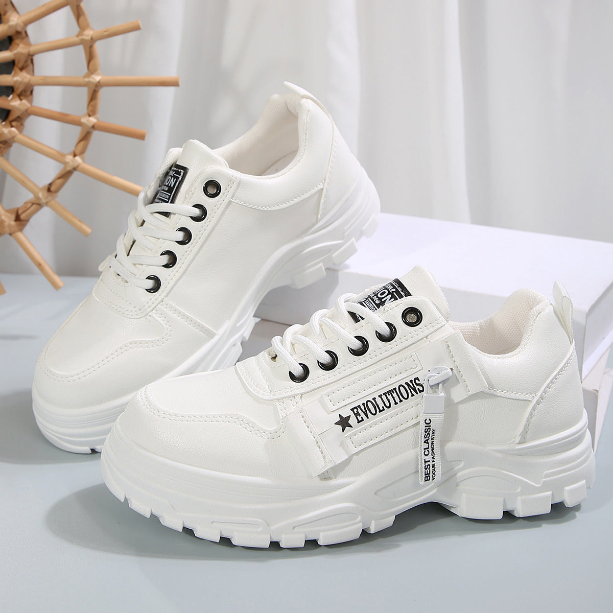 Damen Plateau Sneaker mit Seitenzipper – Sportliche Fashion Schuhe