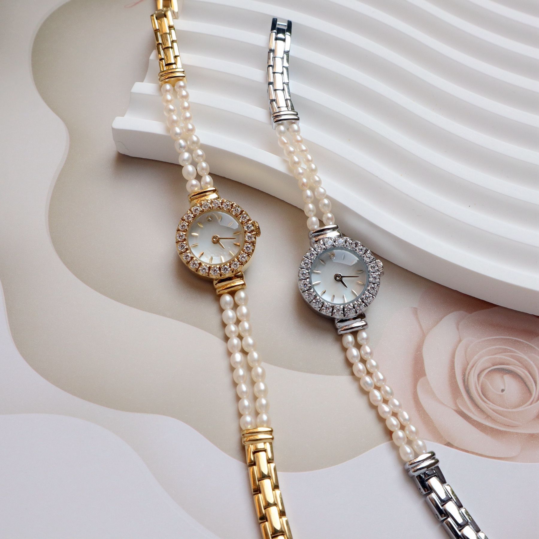 Damen-Armbanduhr mit hochwertiger 6A-Natur-Süßwasserperle, vielseitig einsetzbar