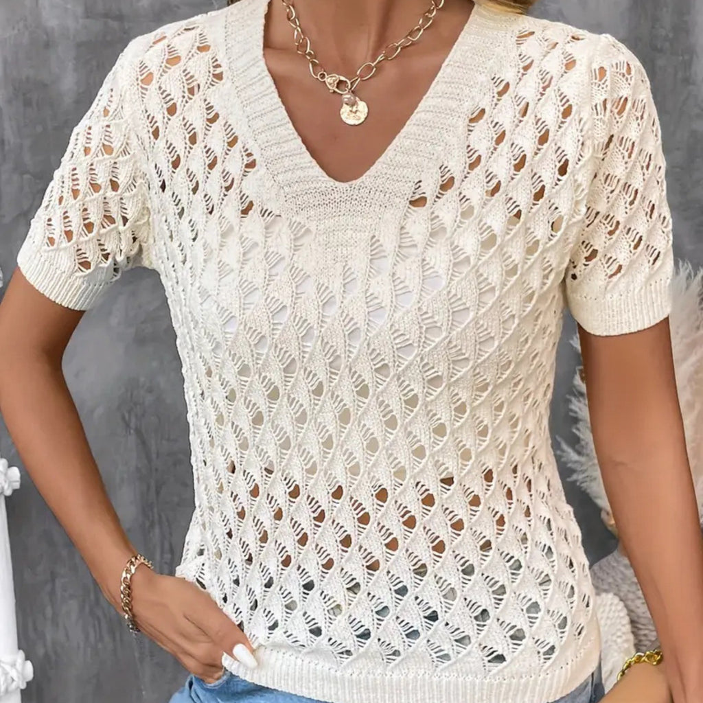 Women's Plus Size Knitted Top with Cut-Out – Short Sleeve & Elegantly Breezy