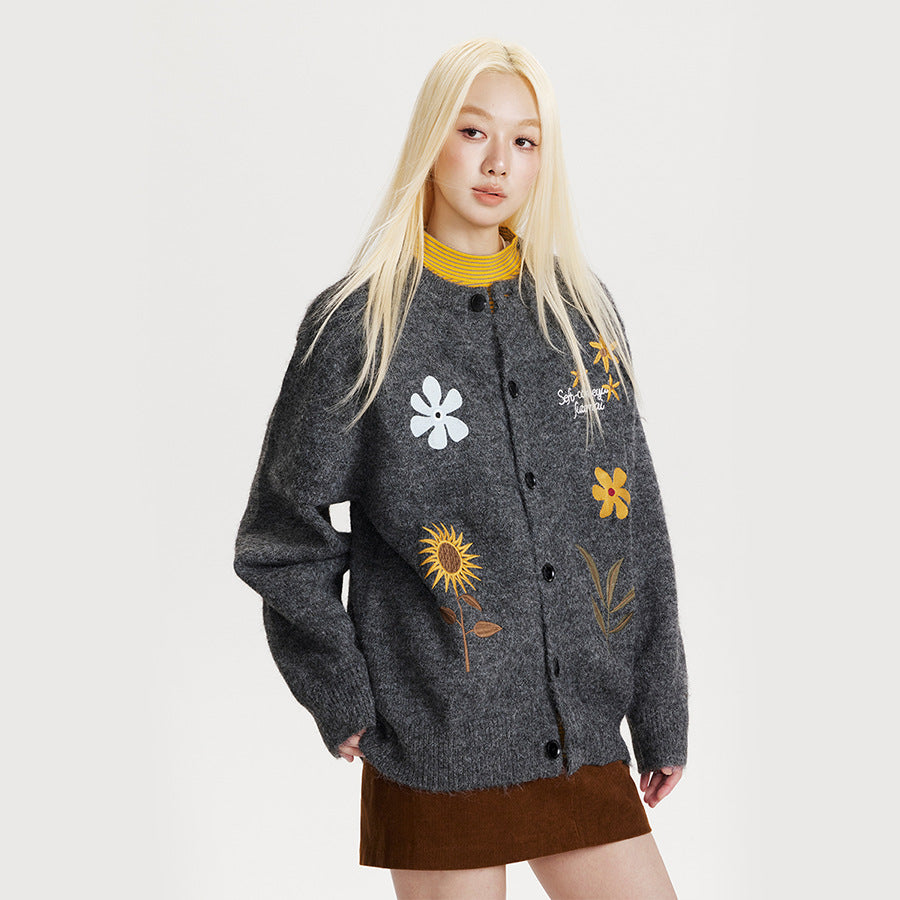 Women's Knitted Cardigan with Floral Embroidery – Retro Preppy Style