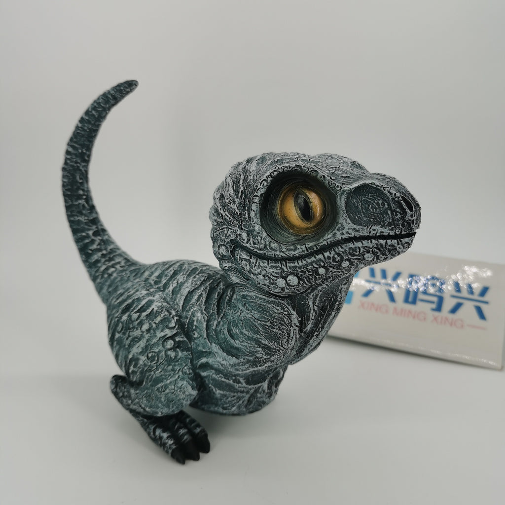 Niedliche Dinosaurier Gartenfigur – Realistische Velociraptor Resin Deko