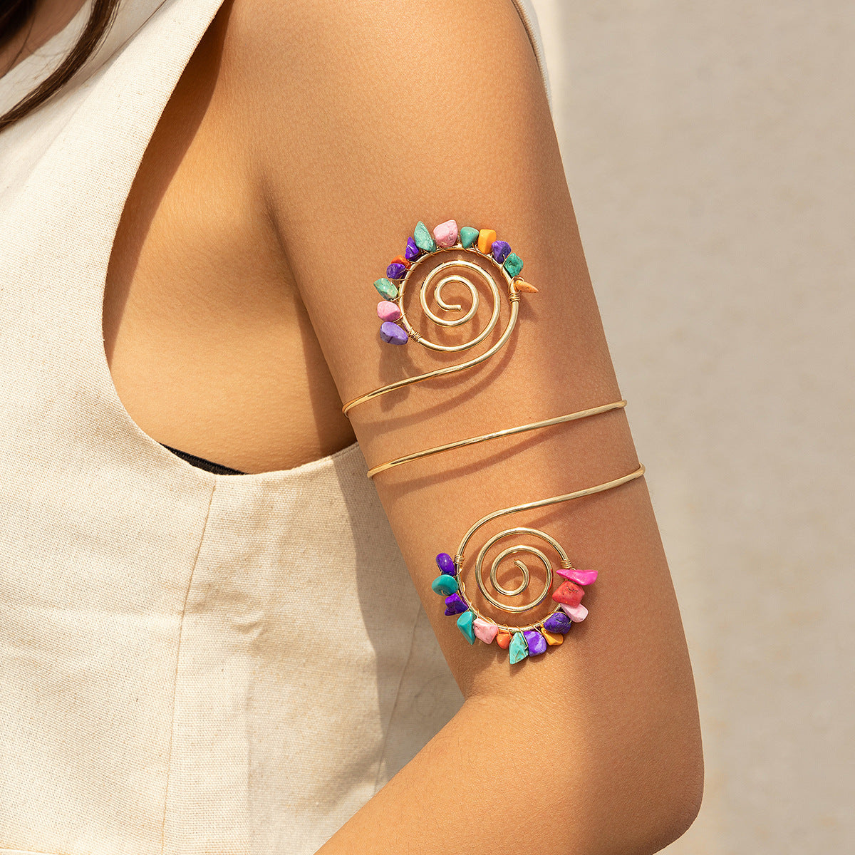 Beaded bracelet with pebble ring opening