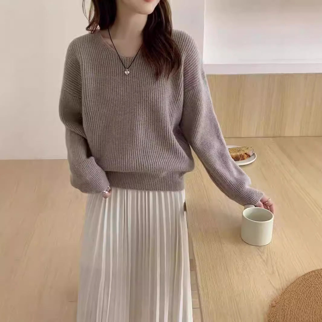 Women's V-Neck Sweater – Long-Sleeve, Elegant & Timeless Basic