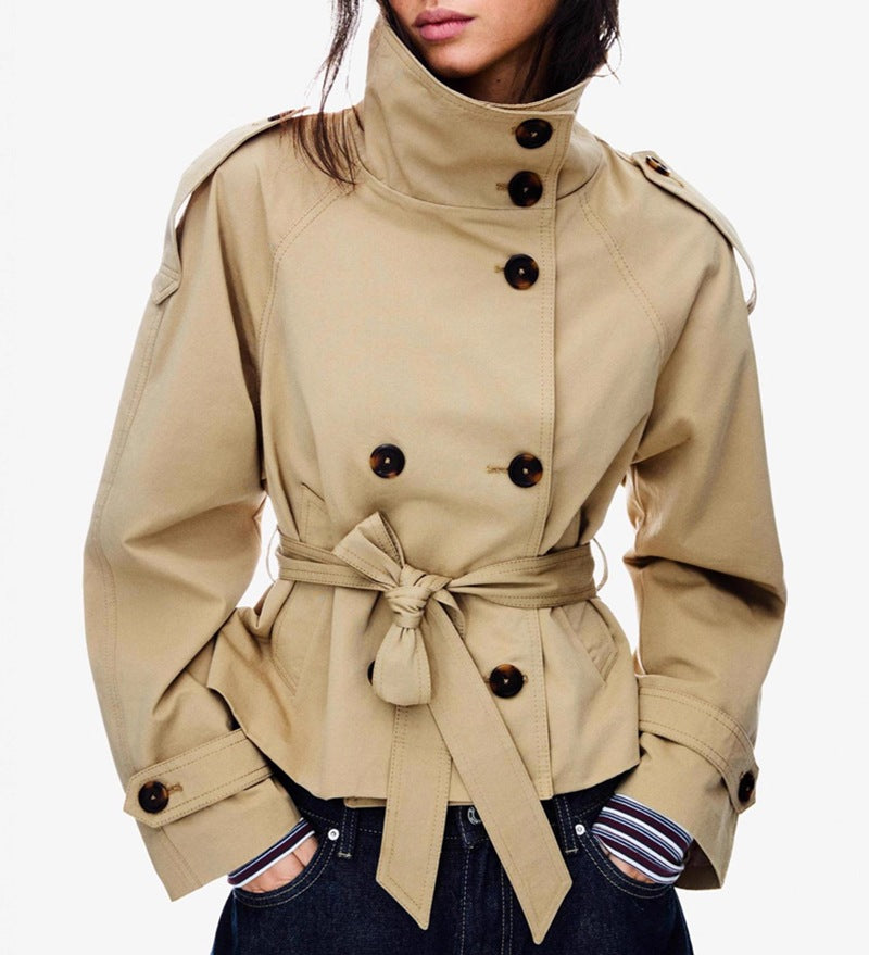 Eleganter Damen Trenchcoat – Tailliert, Schnürung & Knopfleiste