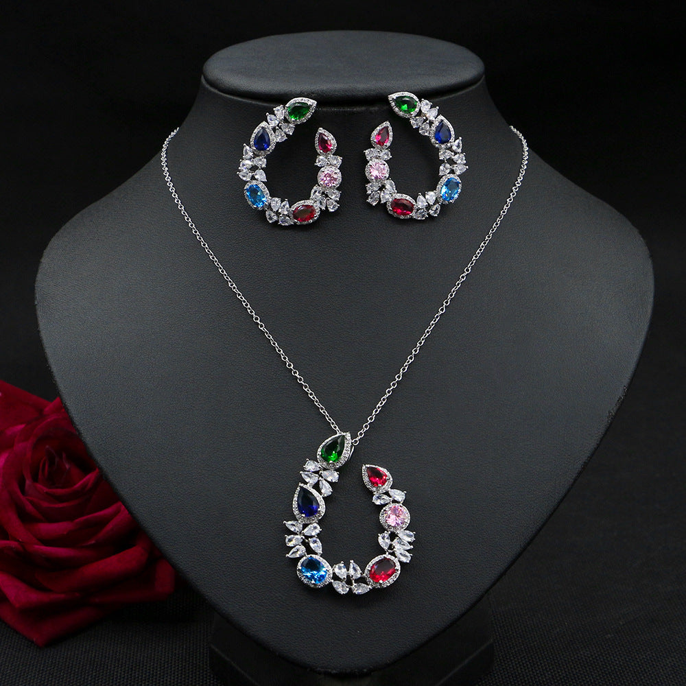 Luxurious Emerald Zircon Jewelry Set - Necklace & Earrings in Elegant Diamond Look
