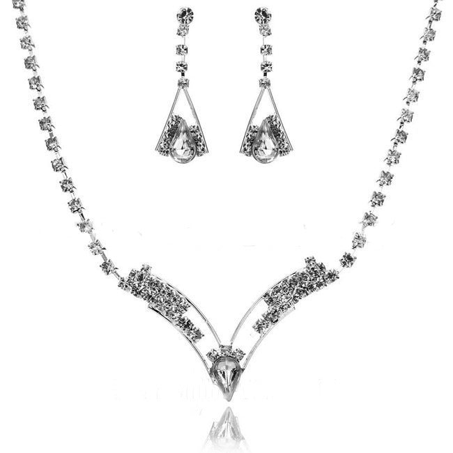 Minimalist Bridal Jewelry Set with Crystals – Elegant Necklace & Earrings for Wedding