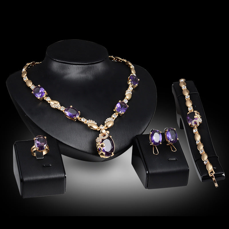 Edgy bridal jewelry set in punk style – necklace, earrings, bracelet & ring with a statement design