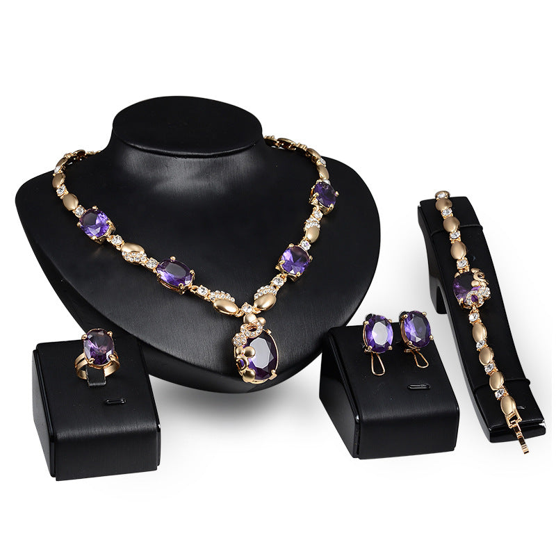 Edgy bridal jewelry set in punk style – necklace, earrings, bracelet & ring with a statement design
