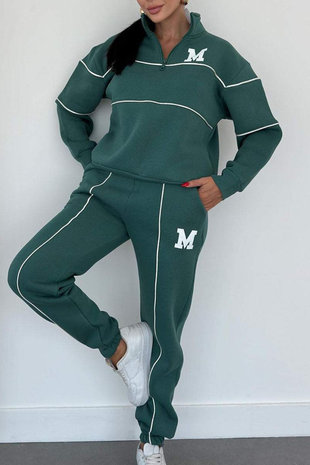 Women's 2-Piece Jogging Suit – Oversize Sweatshirt & Pants with Pockets