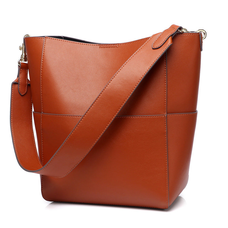 Large Women's Bucket Bag Shoulder Bag – Elegant Hobo Bag as Crossbody Bag