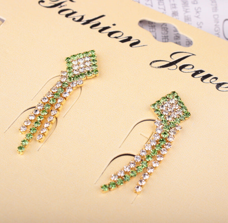 Eye-catching Butterfly Jewelry Set with Crystals – Necklace & Earrings in a Glamorous Design