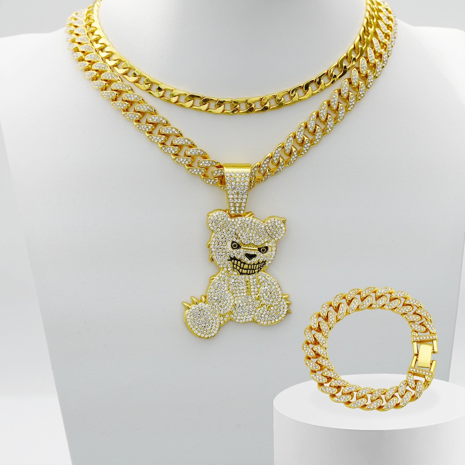 Sparkling Bear Jewelry Set - Necklace & Bracelet in a Glittering Design for Women