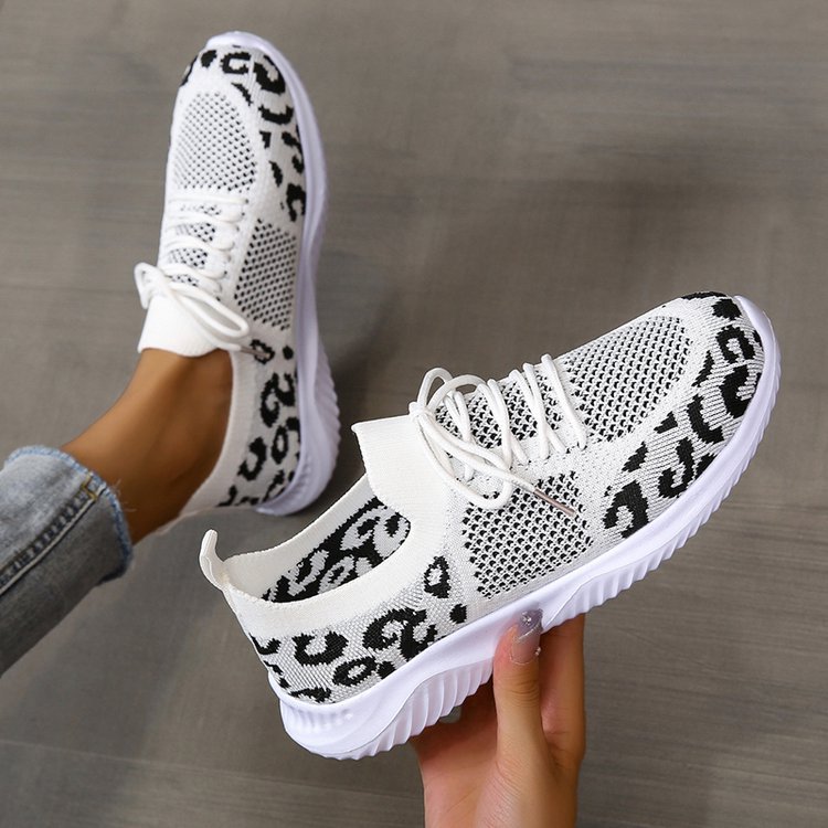 Damen Sneaker Weiß mit Leo-Print – Modische Lace-Up Sportschuhe
