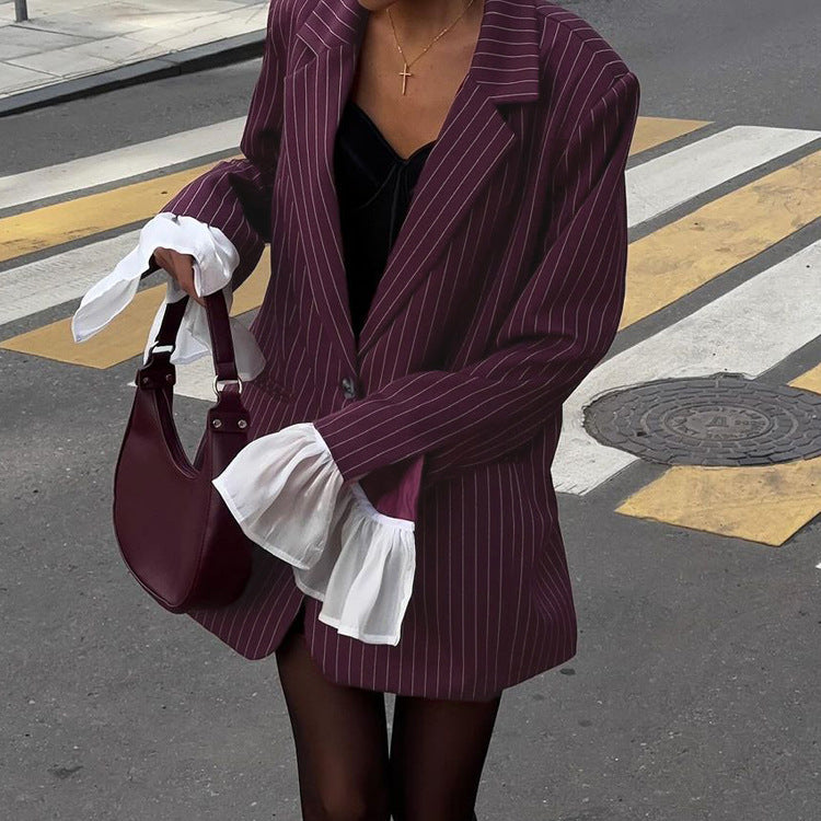 Damen Blazer mit Spitze & Glockenärmeln – Locker, Gestreift & Elegant