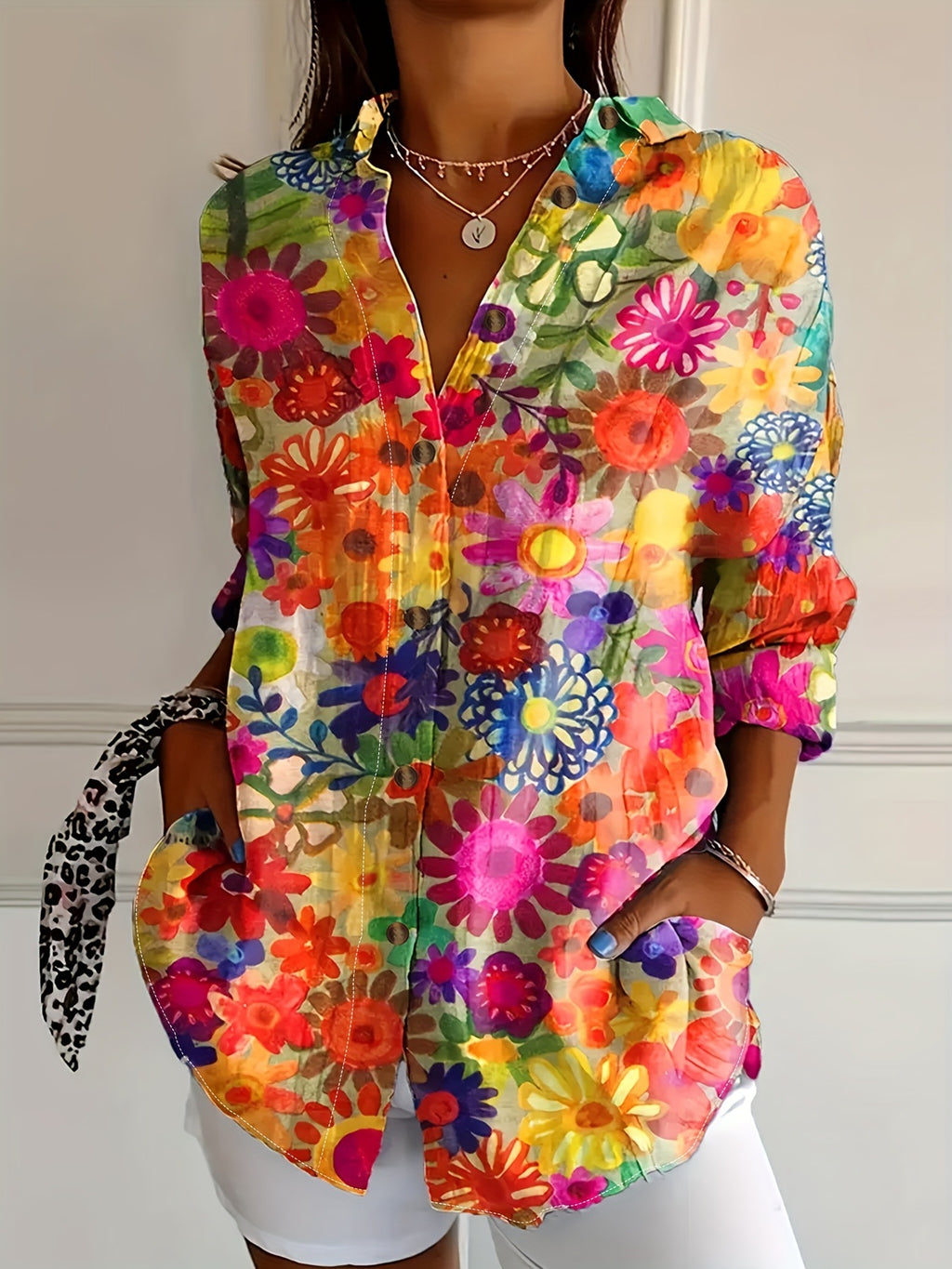 Women's Long-Sleeved Blouse with Print – Loose, Modern & Casually Elegant