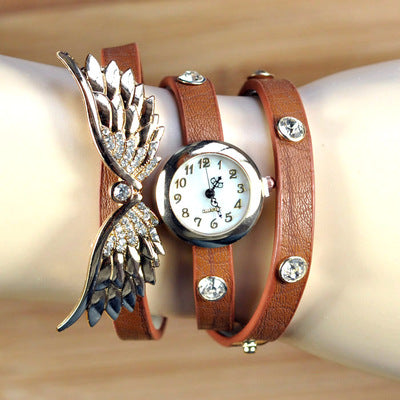 Retro-Armbanduhr im koreanischen Stil mit coolen Flügeln im Harajuku-Stil