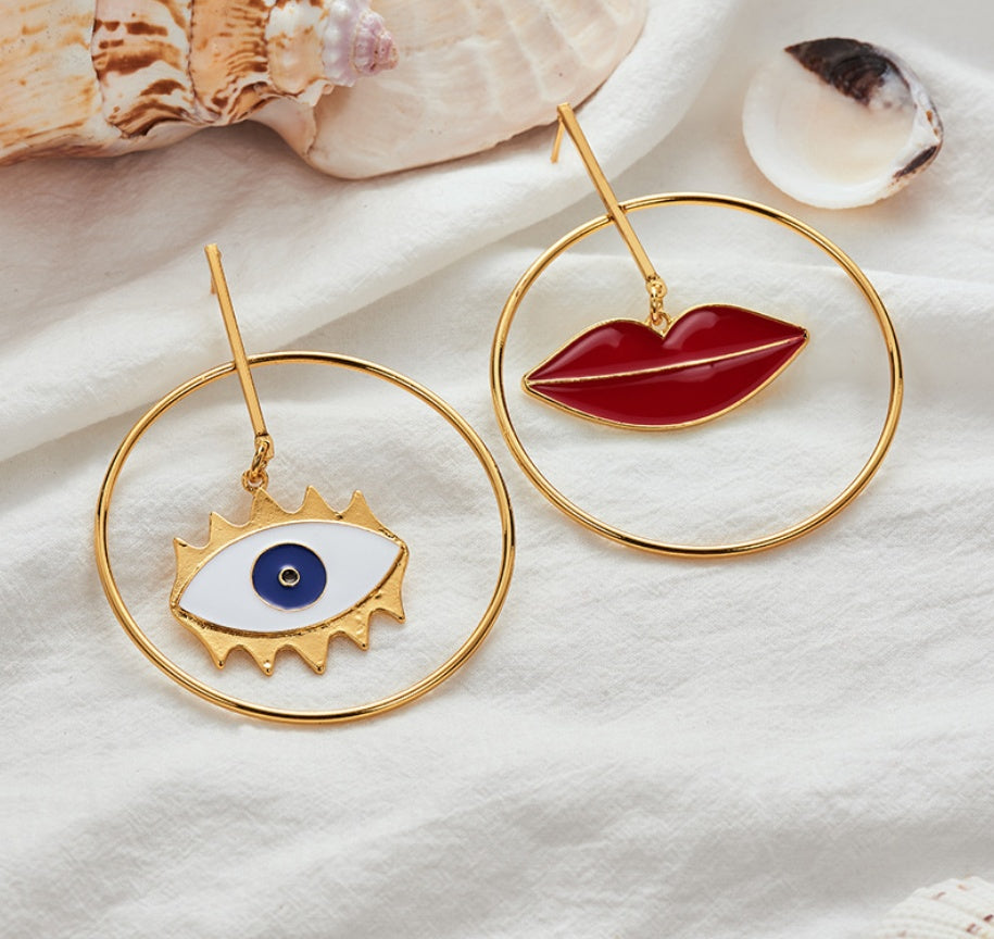 LOVE Statement Earrings - Punk Style Drop Earrings with Modern Design